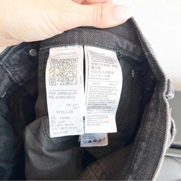 Levi's Women's Wedgie Straight Jeans Distressed Grey Black Ripped Knee 26 - Picture 7 of 7